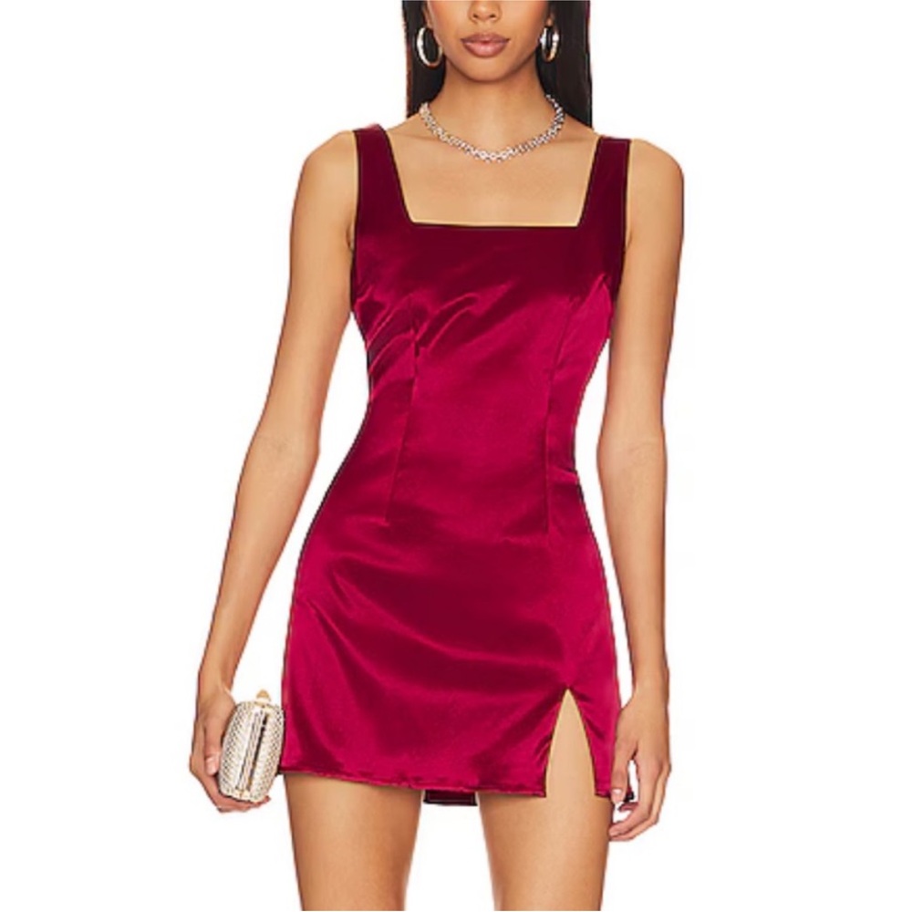 Elegant Red Sleeveless Dress